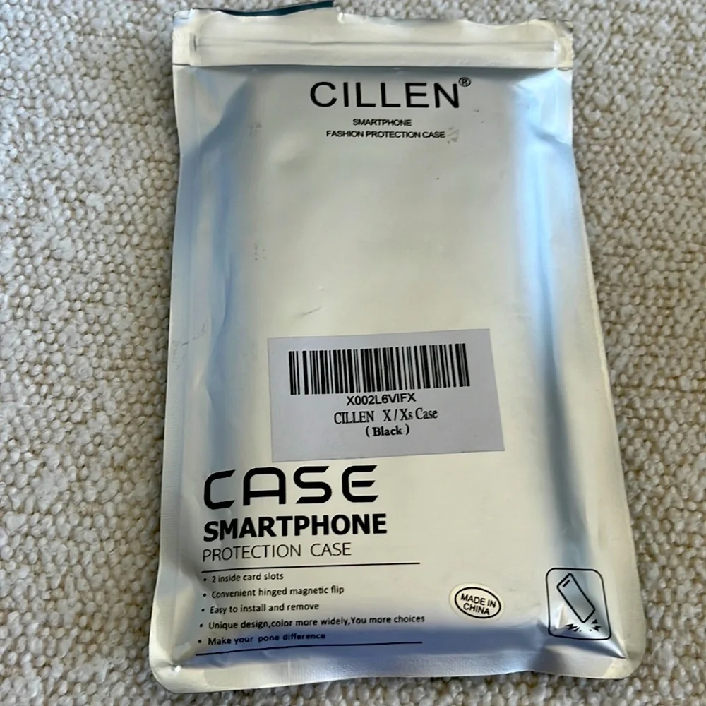 Cullen Smartphone case. NWT.